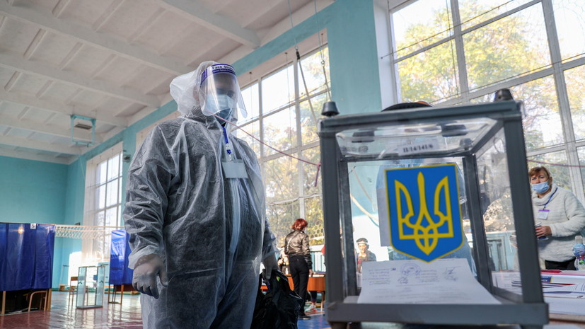 На Украине открыли 159 уголовных дел из-за нарушений на местных выборах