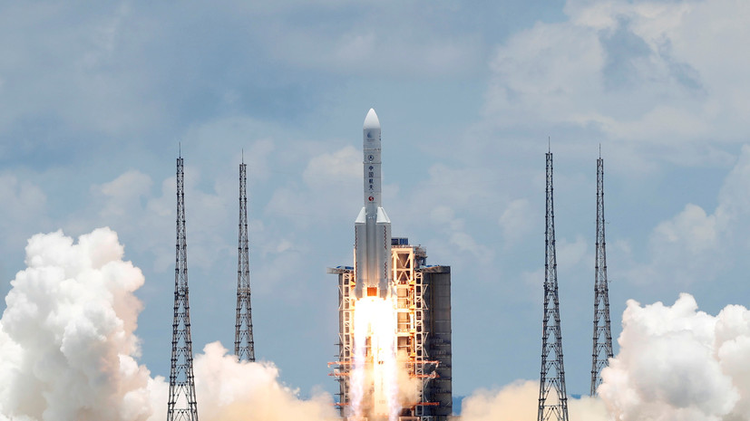 Китай успешно вывел на орбиту группу спутников