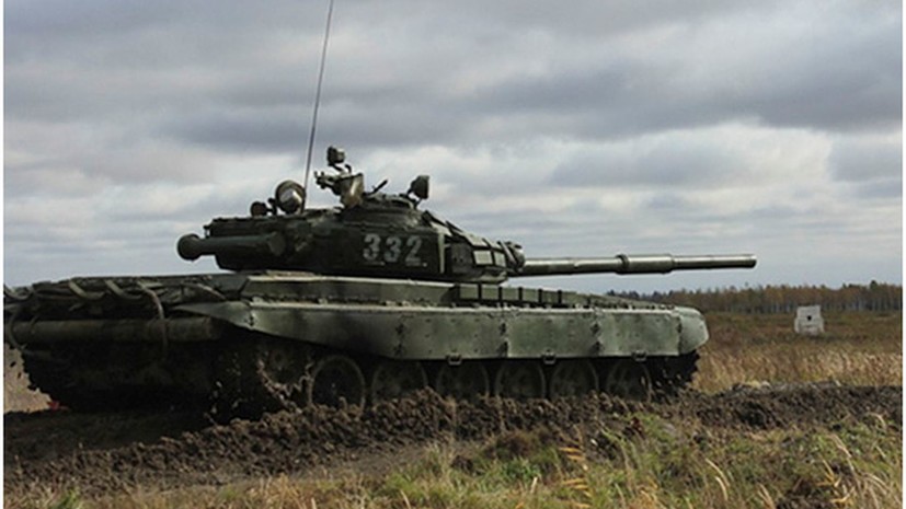На вооружение мотострелкового соединения Балтфлота поступило 30 танков с улучшенными характеристиками