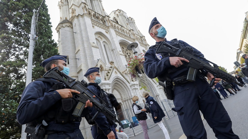 Во Франции после теракта в полицию призвали 3,5 тысячи резервистов