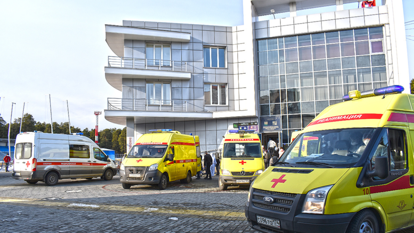 После пожара в Челябинске 13 пациентов больницы доставили в реанимацию