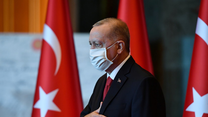 Эрдоган сообщил о 37 погибших при землетрясении в Турции