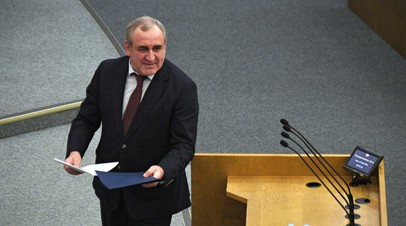 Сергей Неверов на заседании Госдумы РФ