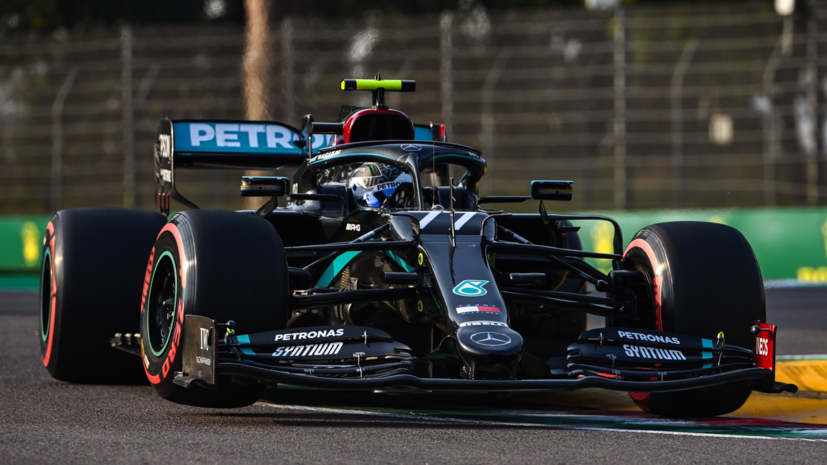 Mercedes в седьмой раз подряд выиграл Кубок конструкторов «Формулы-1»