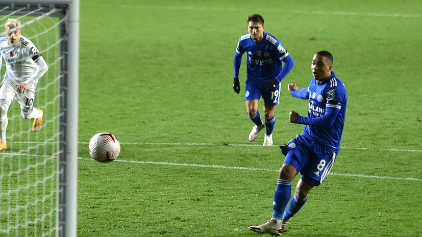 «Лестер» разгромил «Лидс» и поднялся на второе место в АПЛ