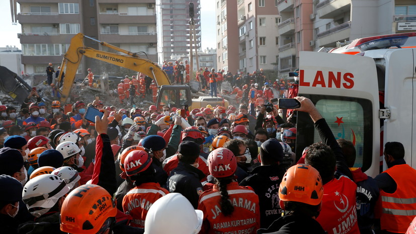 Число погибших в результате землетрясения в Турции увеличилось до 105