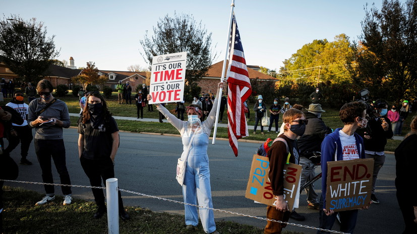 Байден лидирует в Северной Каролине после подсчёта 77% голосов