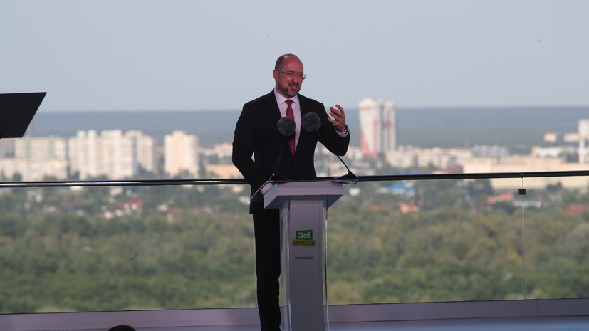Премьер Украины оценил возможность введения локдауна в стране