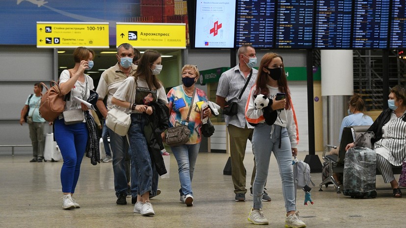 «В связи с неблагоприятным эпидемическим фоном в мире»: МИД призвал россиян отложить необязательные поездки за границу
