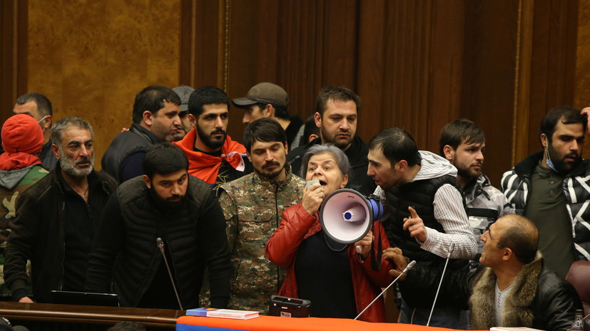 Минобороны Армении выпустило заявление по ситуации с протестами