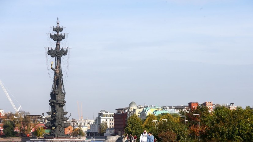 Завершён ремонт набережной у памятника Петру I в Москве