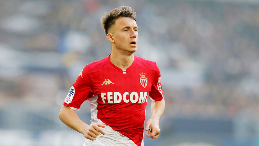 Агент заявил, что «Барселона» и ПСЖ следят за Головиным