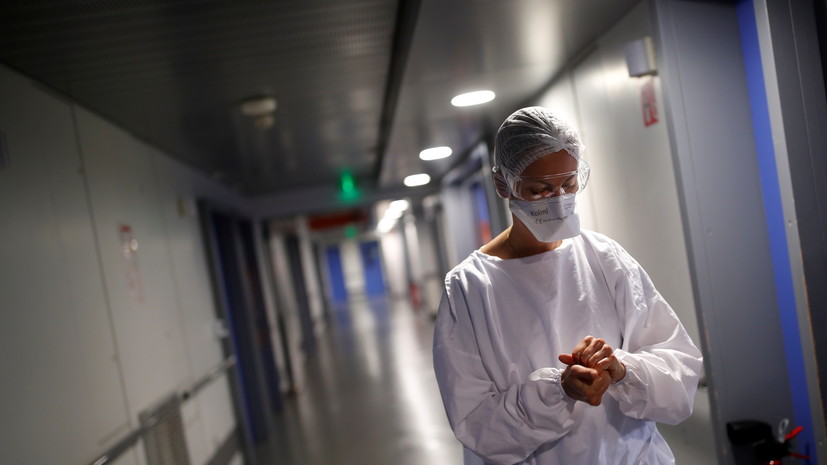 Во Франции за сутки зафиксировали более 32 тысяч случаев коронавируса