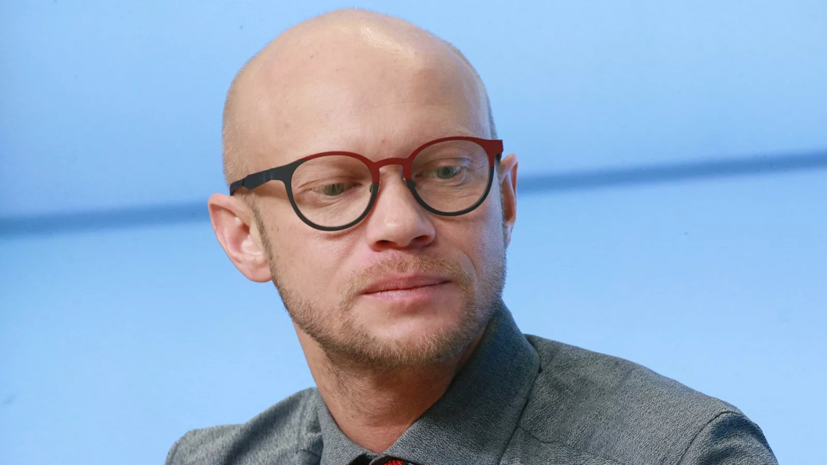 Менеджер Хрусталёва заявила об улучшении состояния шоумена