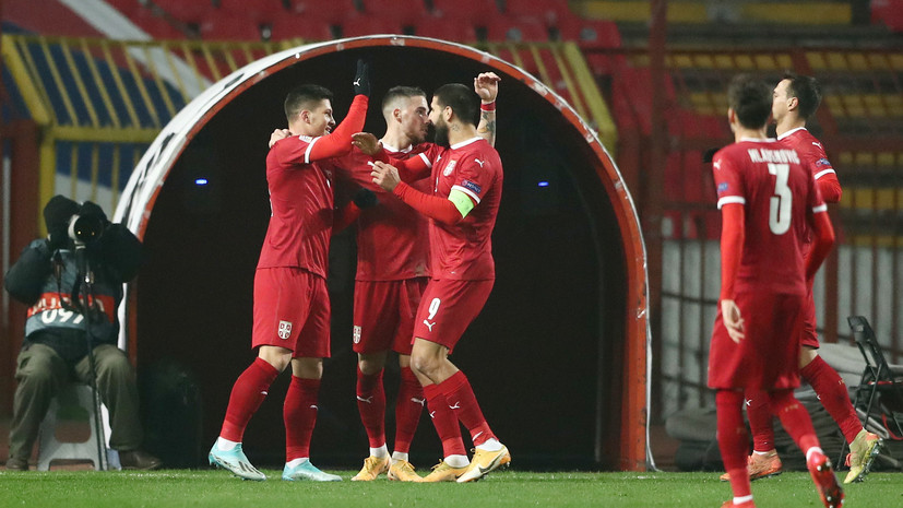 Сборная Сербии забила третий мяч в ворота России в первом тайме матча Лиги наций