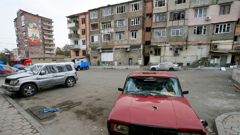 Российские спасатели приступили к обследованию зданий в Карабахе