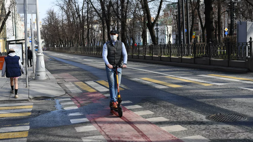 Адвокат прокомментировал предложение ограничить скорость электросамокатов