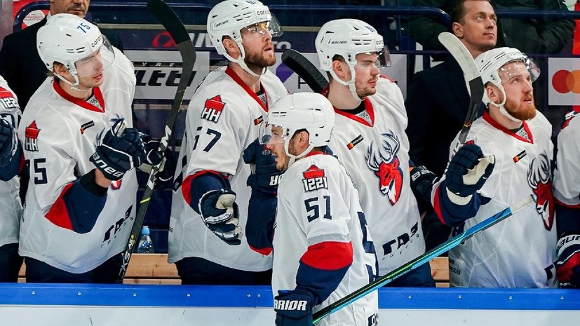 «Автомобилист» уступил «Торпедо» в серии буллитов в КХЛ