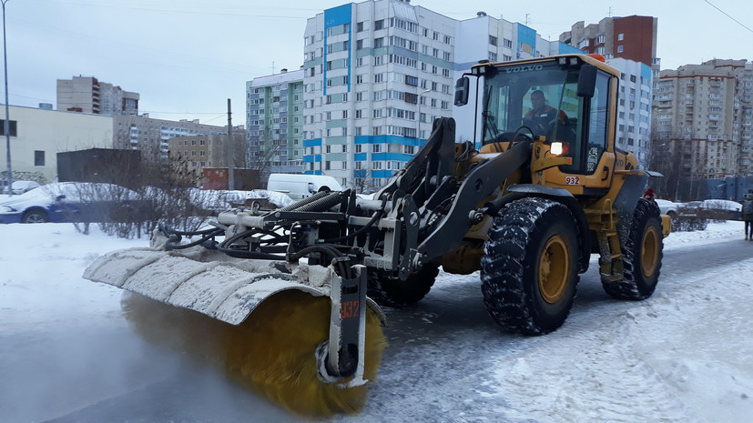 Мэру Владивостока внесено представление из-за нехватки уборочной техники