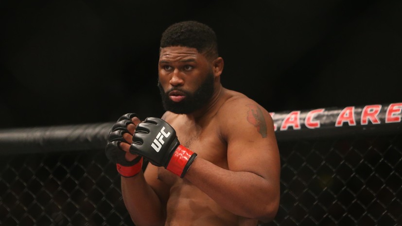 UFC подтвердил отмену боя между Блэйдсом и Льюисом на турнире в Лас-Вегасе