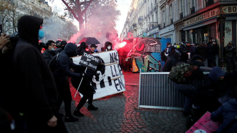 В Париже полиция задержала девять человек на акции протеста
