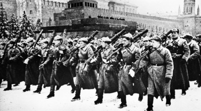 Парад на Красной площади в Москве 7 ноября 1941 года. Великая Отечественная война 1941—1945 гг.