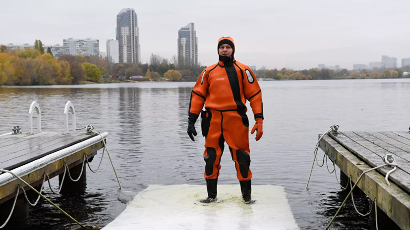 В Москве в Строгинской пойме зафиксировали масляное пятно