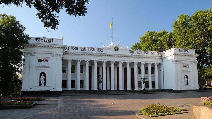 На Украине заявили об объединении партий Порошенко и Зеленского в Одесском горсовете