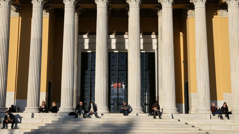 В Греции продлили карантин из-за коронавируса до 7 января