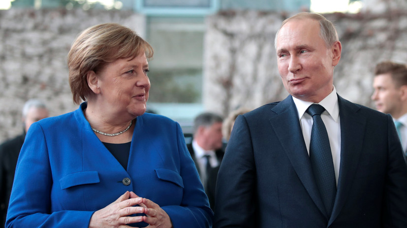 Путин и Меркель обсудили инцидент с Навальным