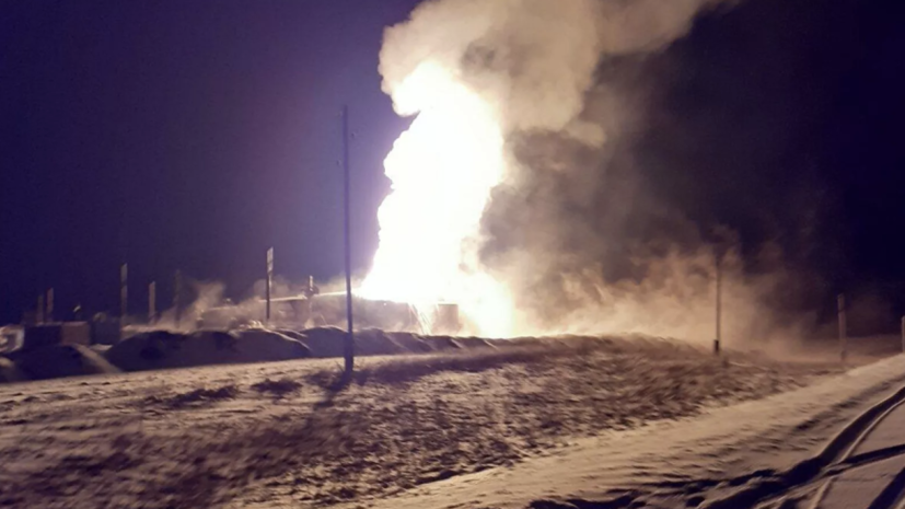 В Оренбургской области взяли на контроль пожар на нефтяной скважине