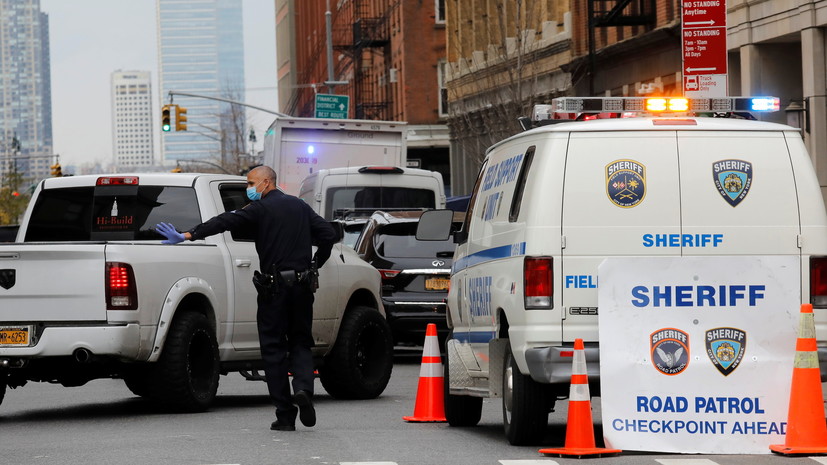 NBC: Автомобиль въехал в толпу людей в центре Нью-Йорка