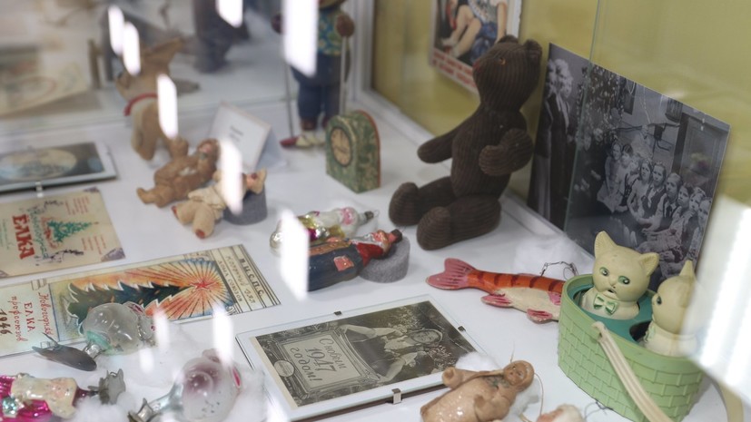 В Нижнекамске открылась выставка новогодних игрушек времён СССР