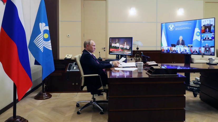 Путин назвал серьёзным вызовом попытки вмешательства в дела стран СНГ
