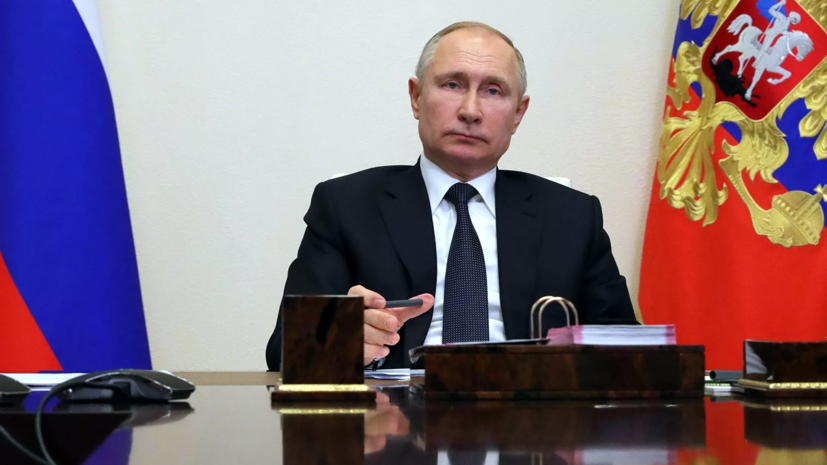 Путин рассказал о случаях обсуждения с Мишустиным пандемии за полночь