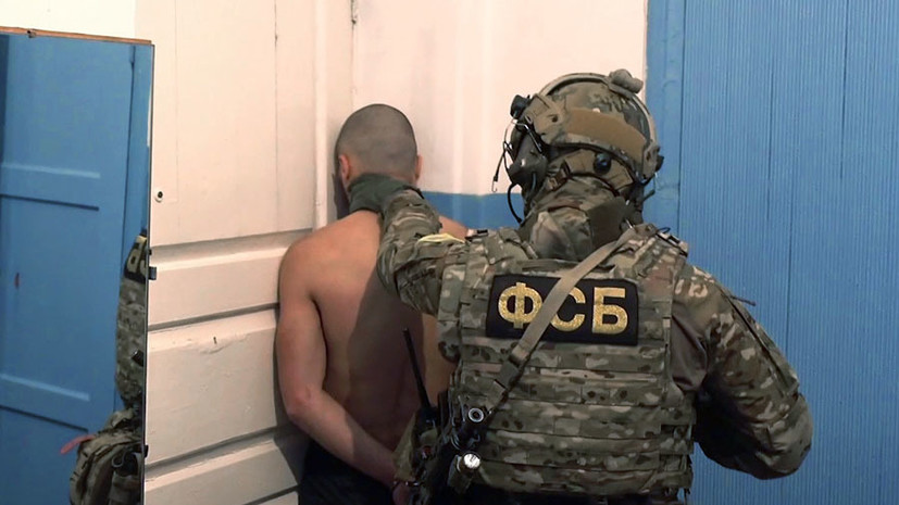 «В тайнике обнаружены оружие и большое количество боеприпасов»: ФСБ предотвратила теракт в Дагестане