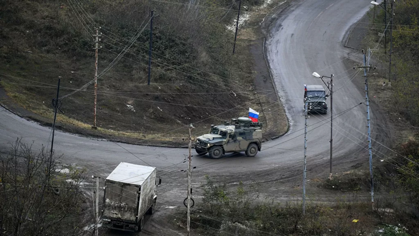Российские миротворцы сопроводили колонны ВС Азербайджана в Карабахе