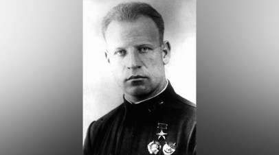 Командир 5-го гвардейского истребительного авиационного полка В.А. Зайцев. Май 1942 года