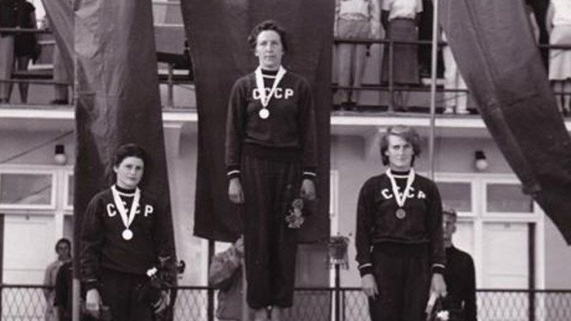 Чемпионка Европы по прыжкам в воду с трамплина Дедова умерла в возрасте 89 лет