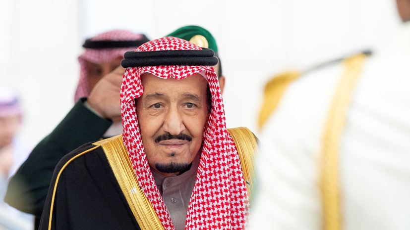 Король Саудовской Аравии привился от COVID-19