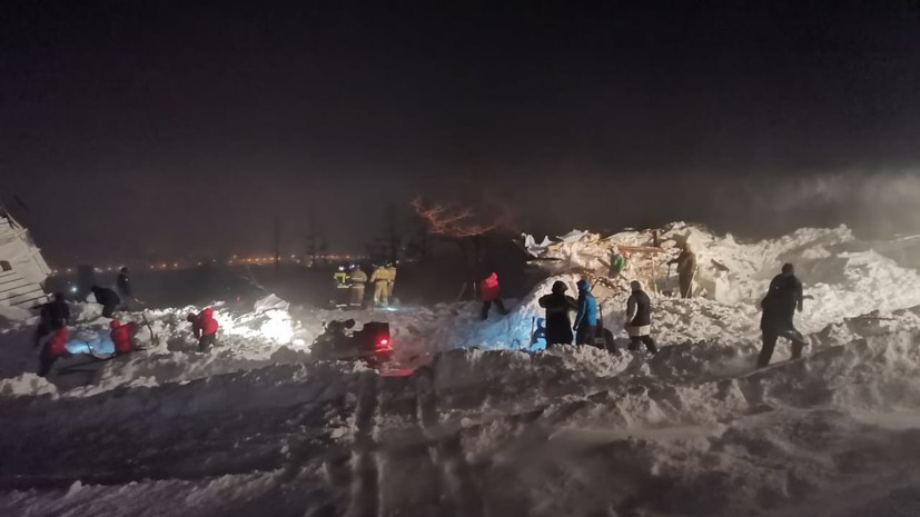 Спасатели обнаружили тело женщины на месте схода лавины в Норильске