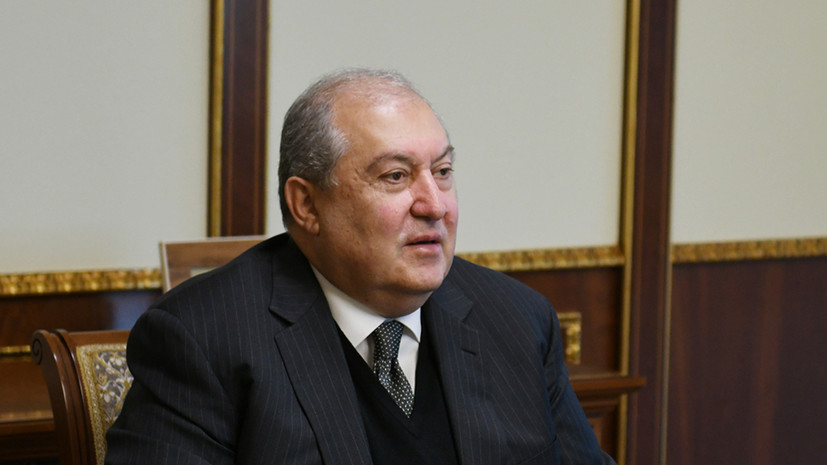 Заболевшего коронавирусом президента Армении госпитализировали