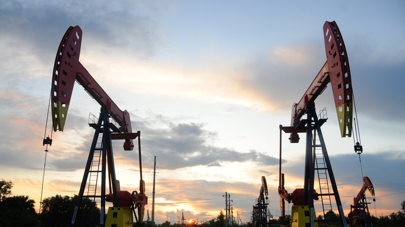 Сырьевое ускорение: цена нефти Brent превысила $57 за баррель впервые с февраля 2020 года