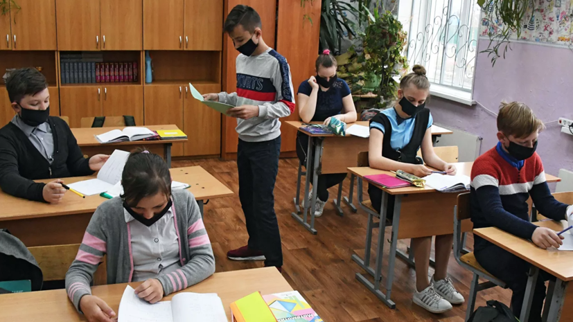 В Москве учащиеся с 6-го по 11-й класс возвращаются к очному обучению