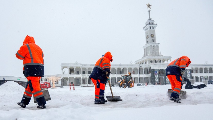 Более 60 тысяч человек ликвидируют последствия снегопада в Москве