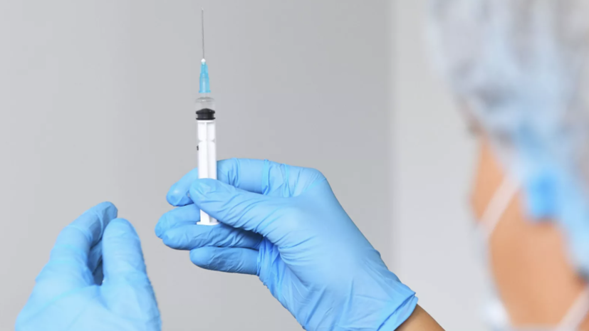 В России в 2022 году могут создать одну вакцину от гриппа и COVID-19