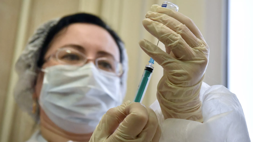 Массовая вакцинация россиян от коронавируса начнётся 18 января