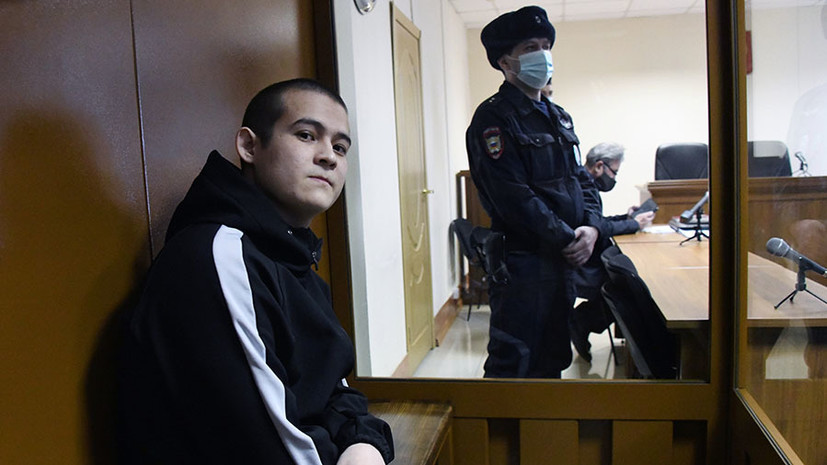 С взысканием 9,8 млн рублей: расстрелявшего сослуживцев солдата-срочника приговорили к 24,5 года колонии