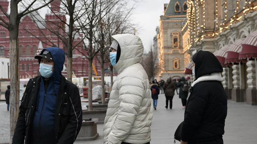 Врач оценил вероятность снижения темпов заболеваемости COVID-19 к весне