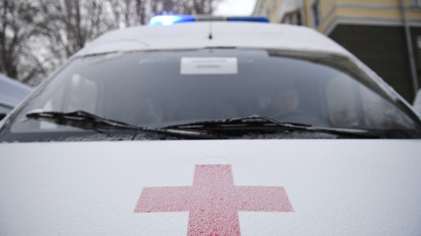 При столкновении автомобиля с поездом в Приморье погиб один человек